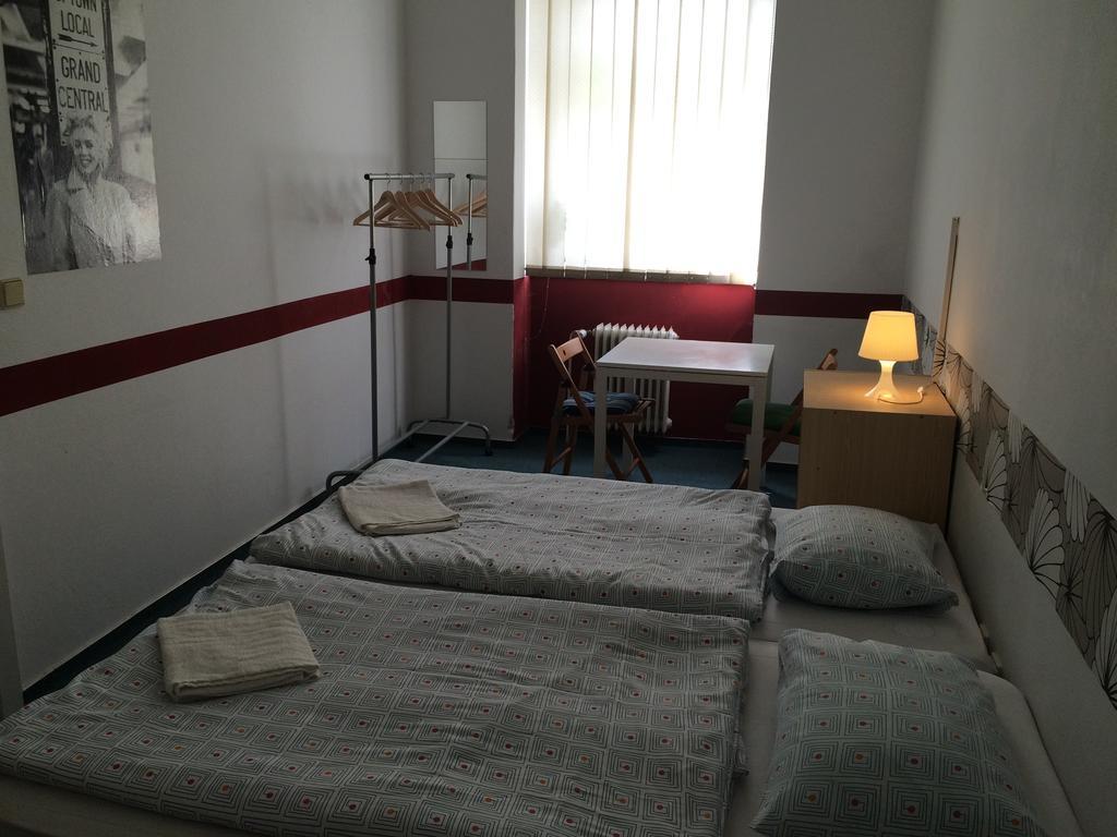 Charles Square Hostel Prága Kültér fotó