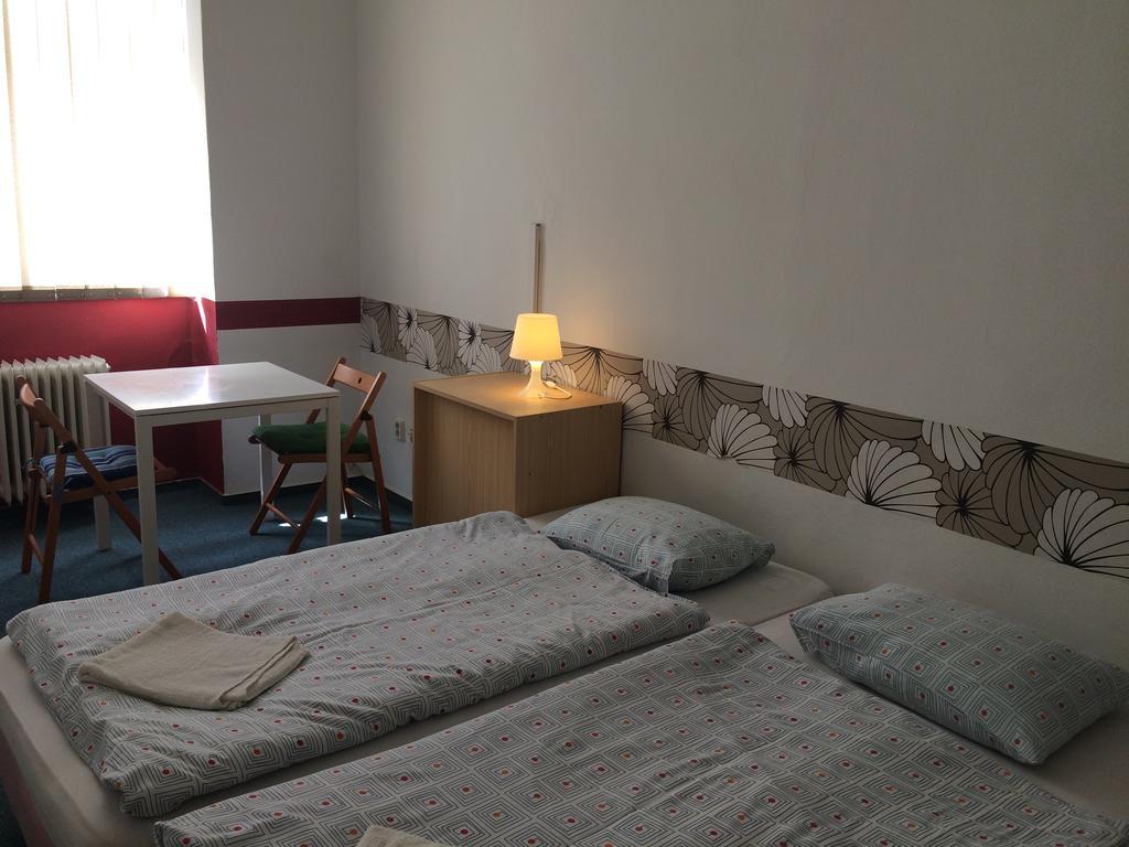 Charles Square Hostel Prága Kültér fotó