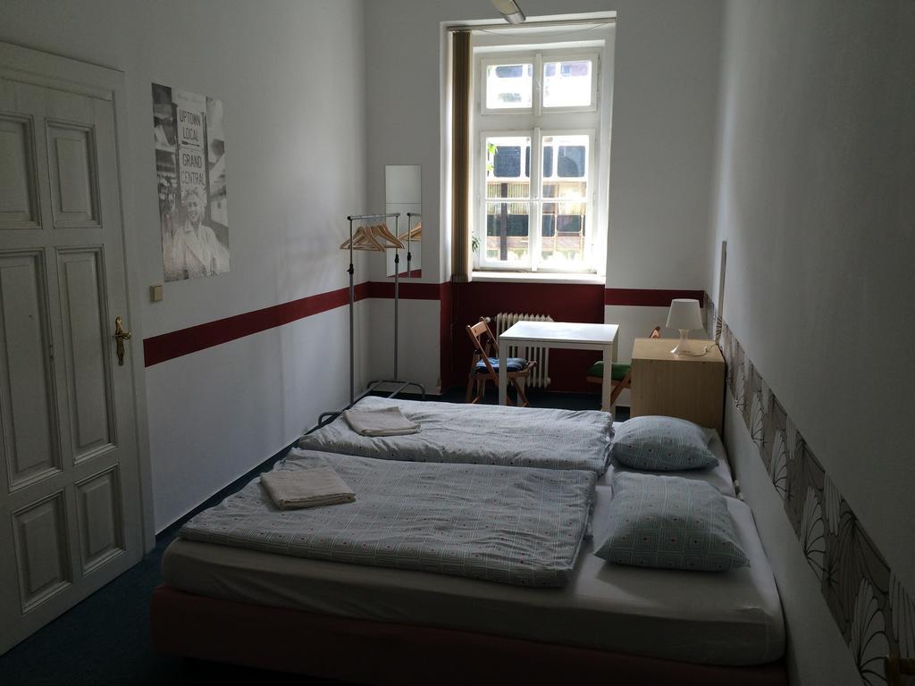 Charles Square Hostel Prága Kültér fotó