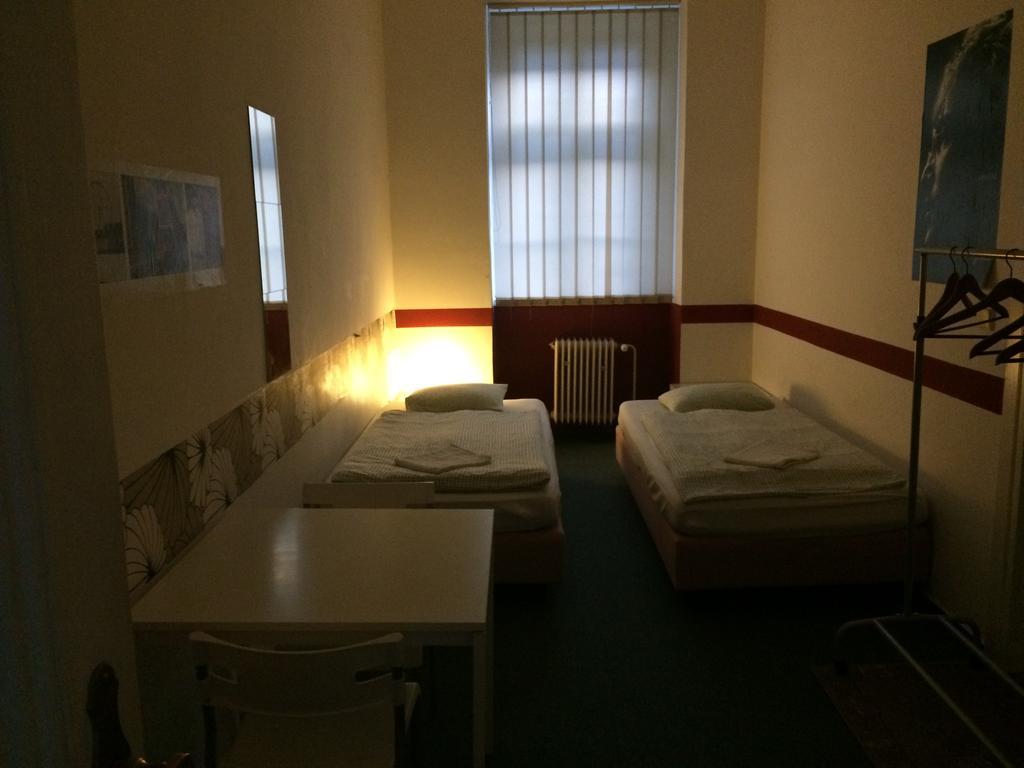 Charles Square Hostel Prága Kültér fotó