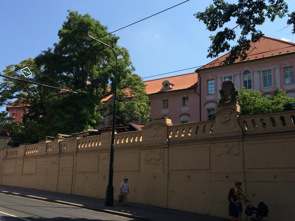 Charles Square Hostel Prága Kültér fotó