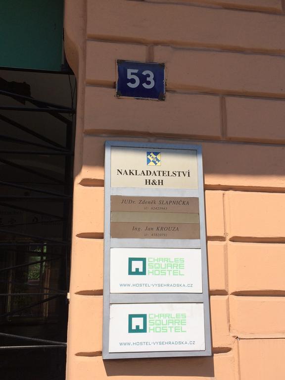 Charles Square Hostel Prága Kültér fotó