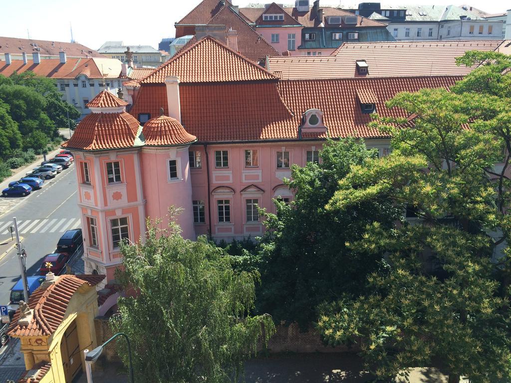 Charles Square Hostel Prága Kültér fotó