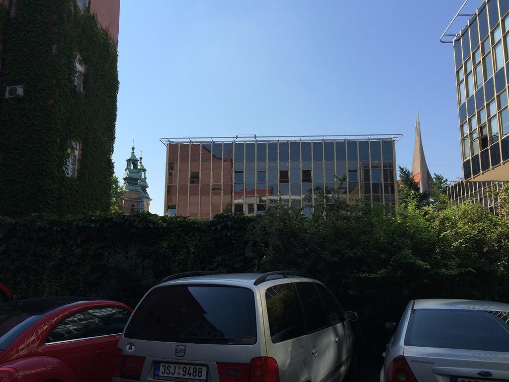 Charles Square Hostel Prága Kültér fotó