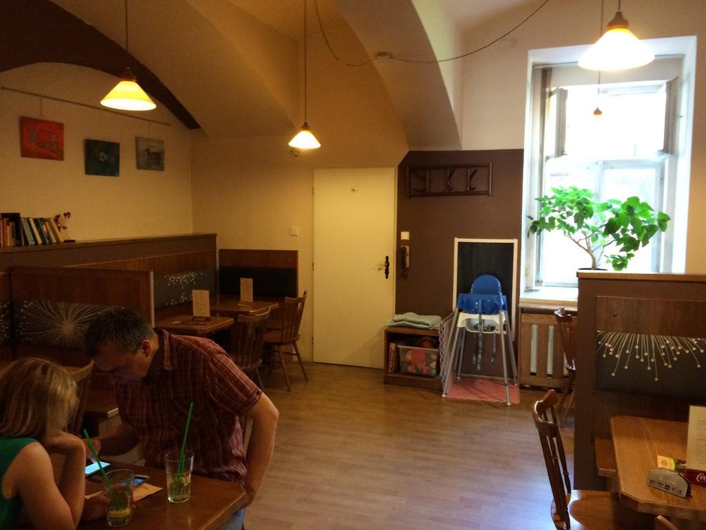 Charles Square Hostel Prága Kültér fotó
